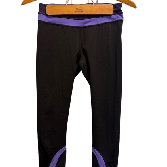 Lululemon Black and Purple Leggings - Picture 9 of 10